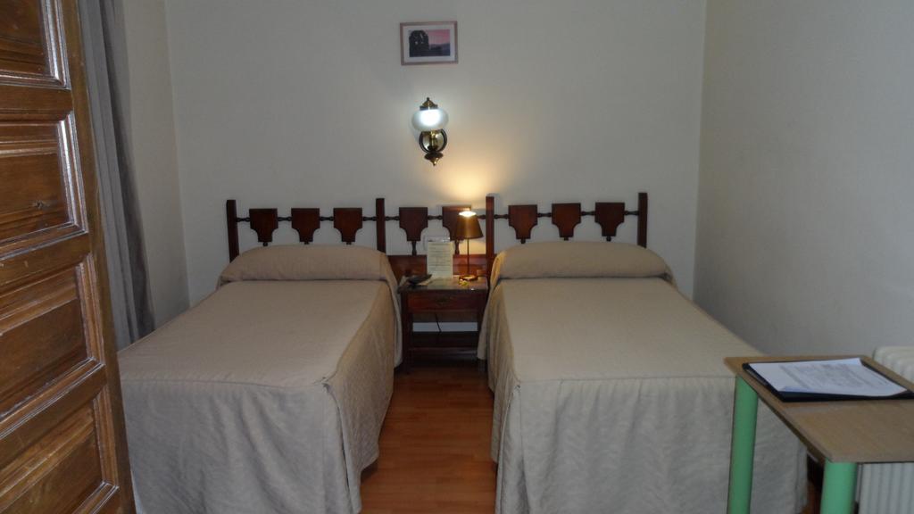 Hostal Coruna Astorga Rum bild