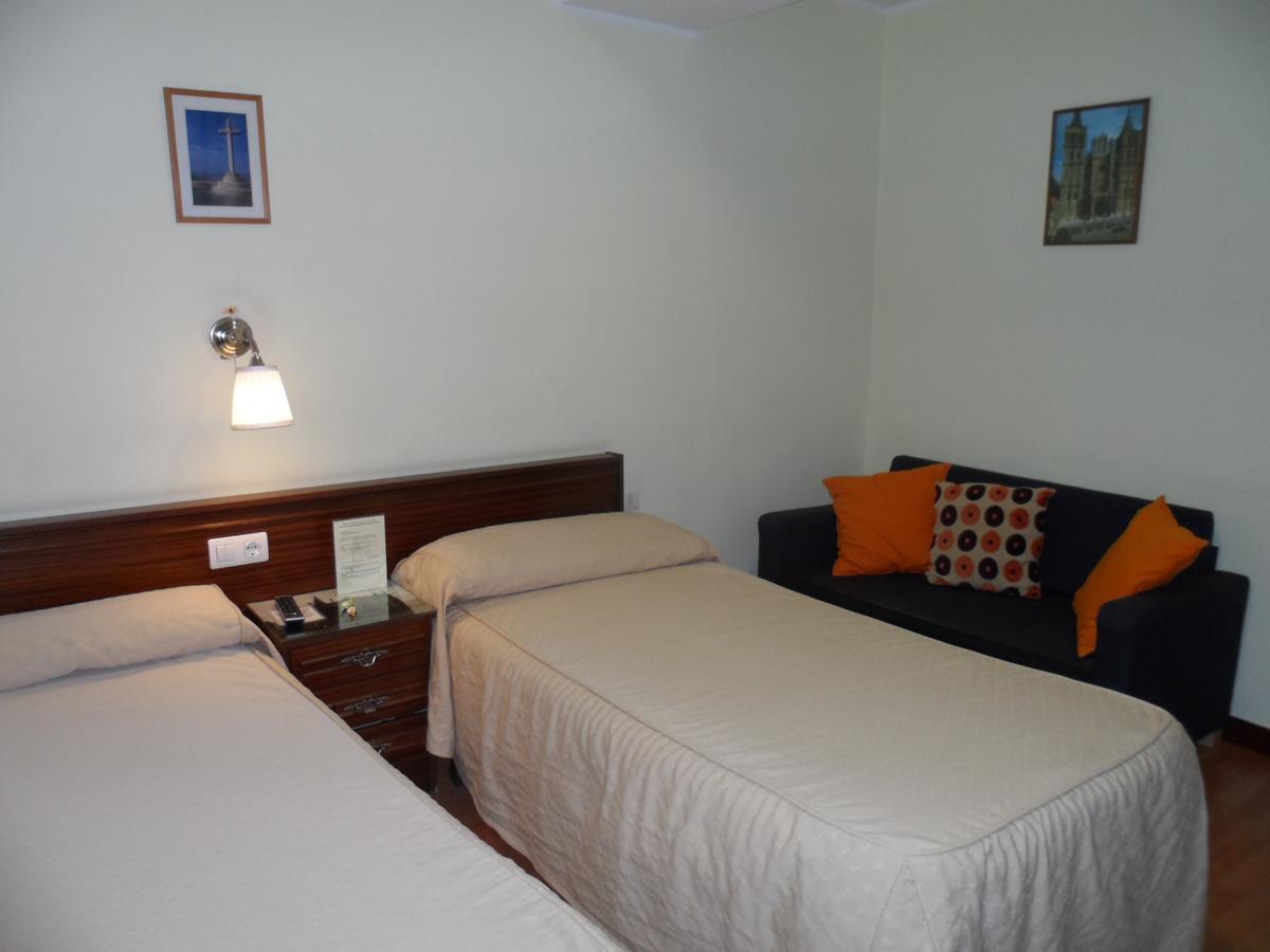 Hostal Coruna Astorga Exteriör bild