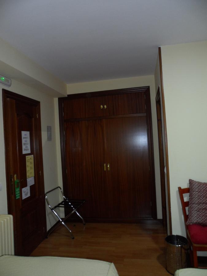 Hostal Coruna Astorga Exteriör bild