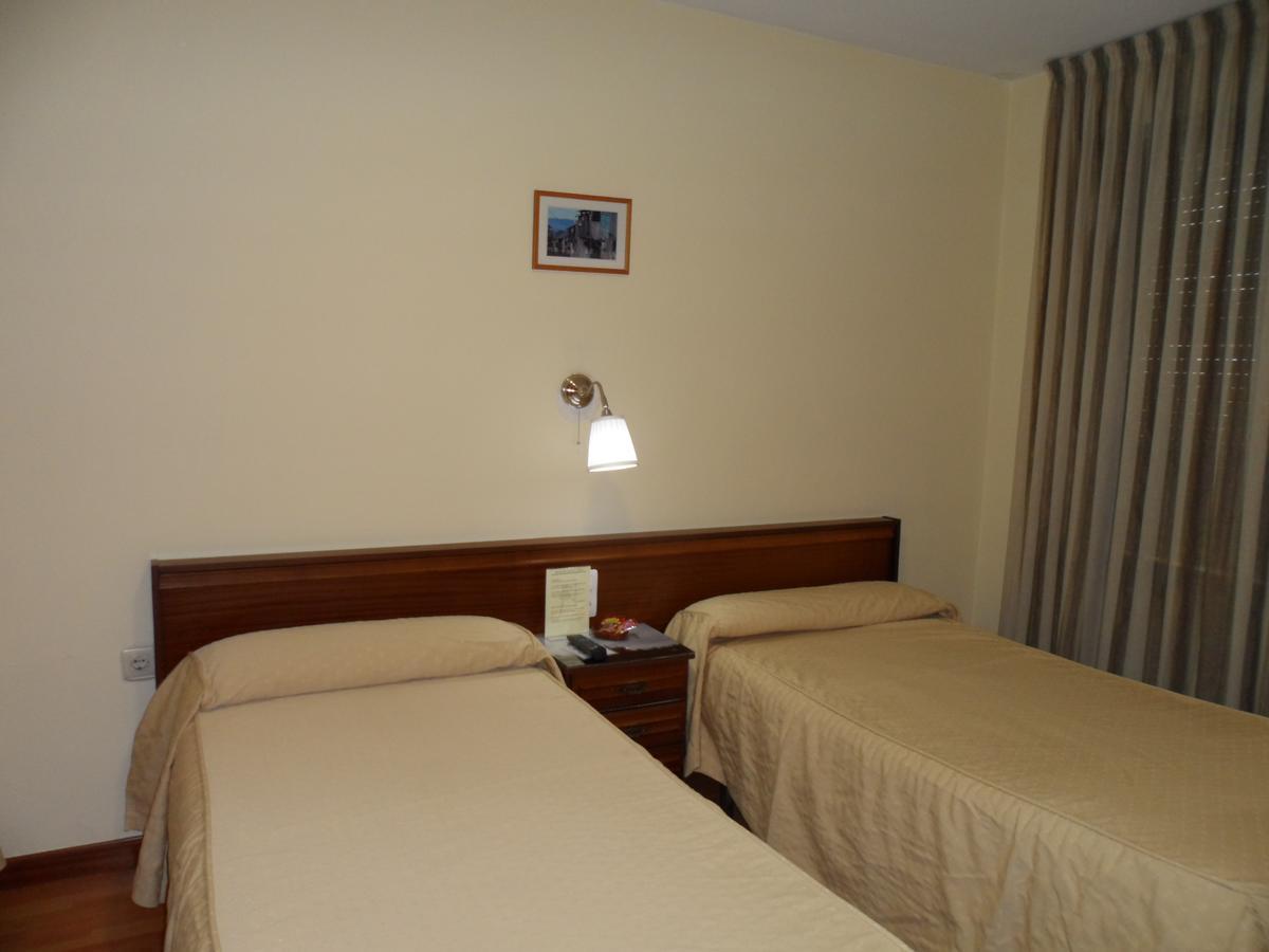 Hostal Coruna Astorga Exteriör bild